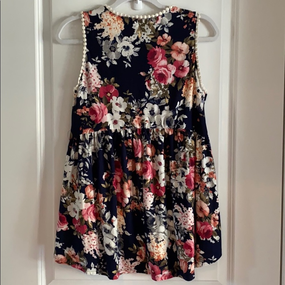 Vanilla Bay Floral Flowy Tank - Picture 2 of 8